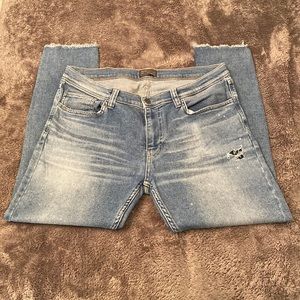 Zara Men’s Tapered Ripped Blue Jeans